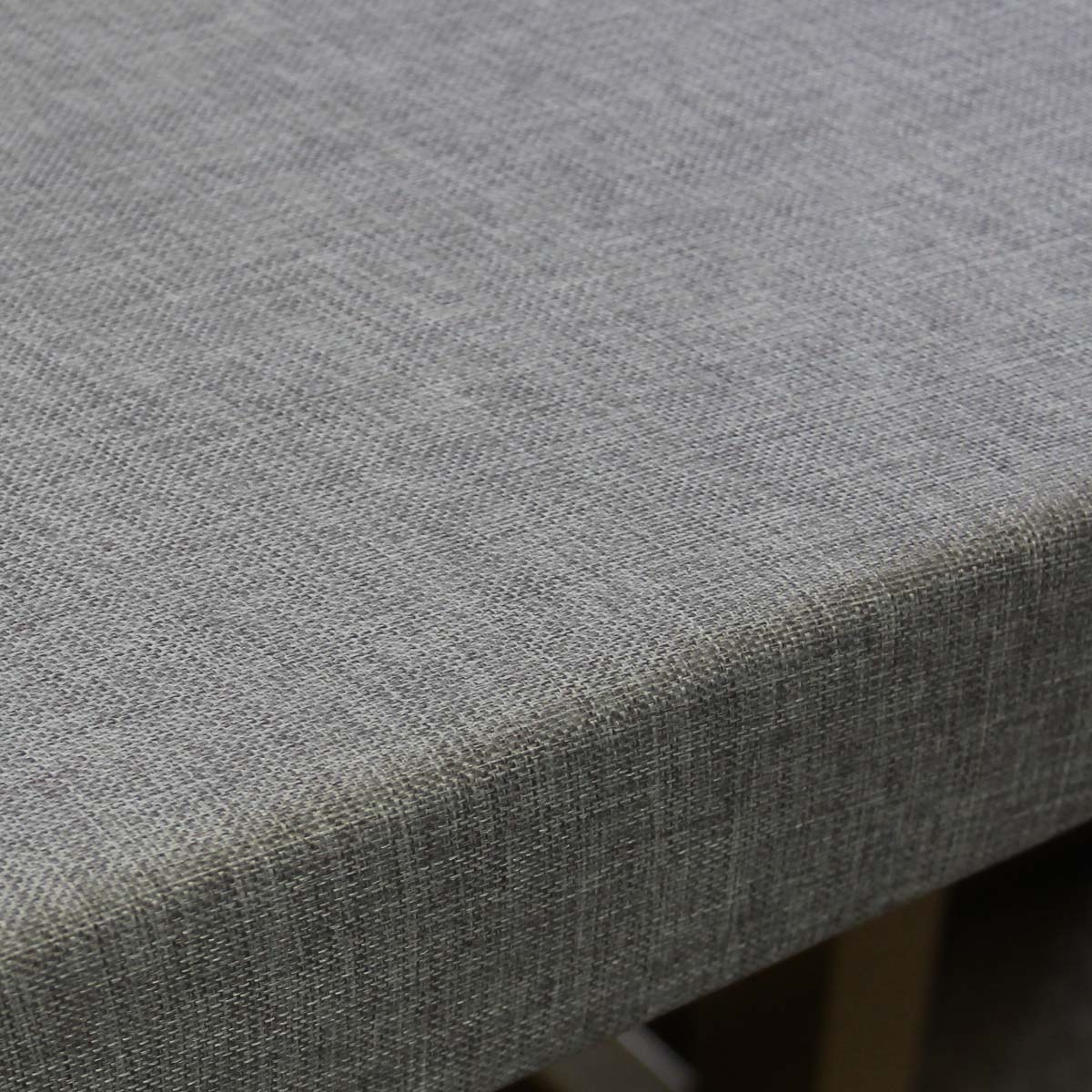 Mesa cubierta de lino silver