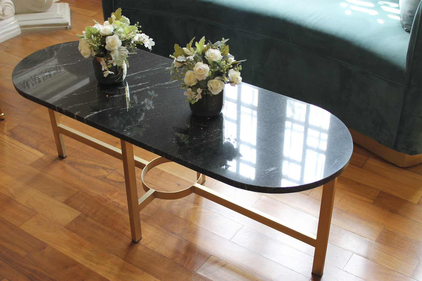 Mesa Duby petite mármol negro