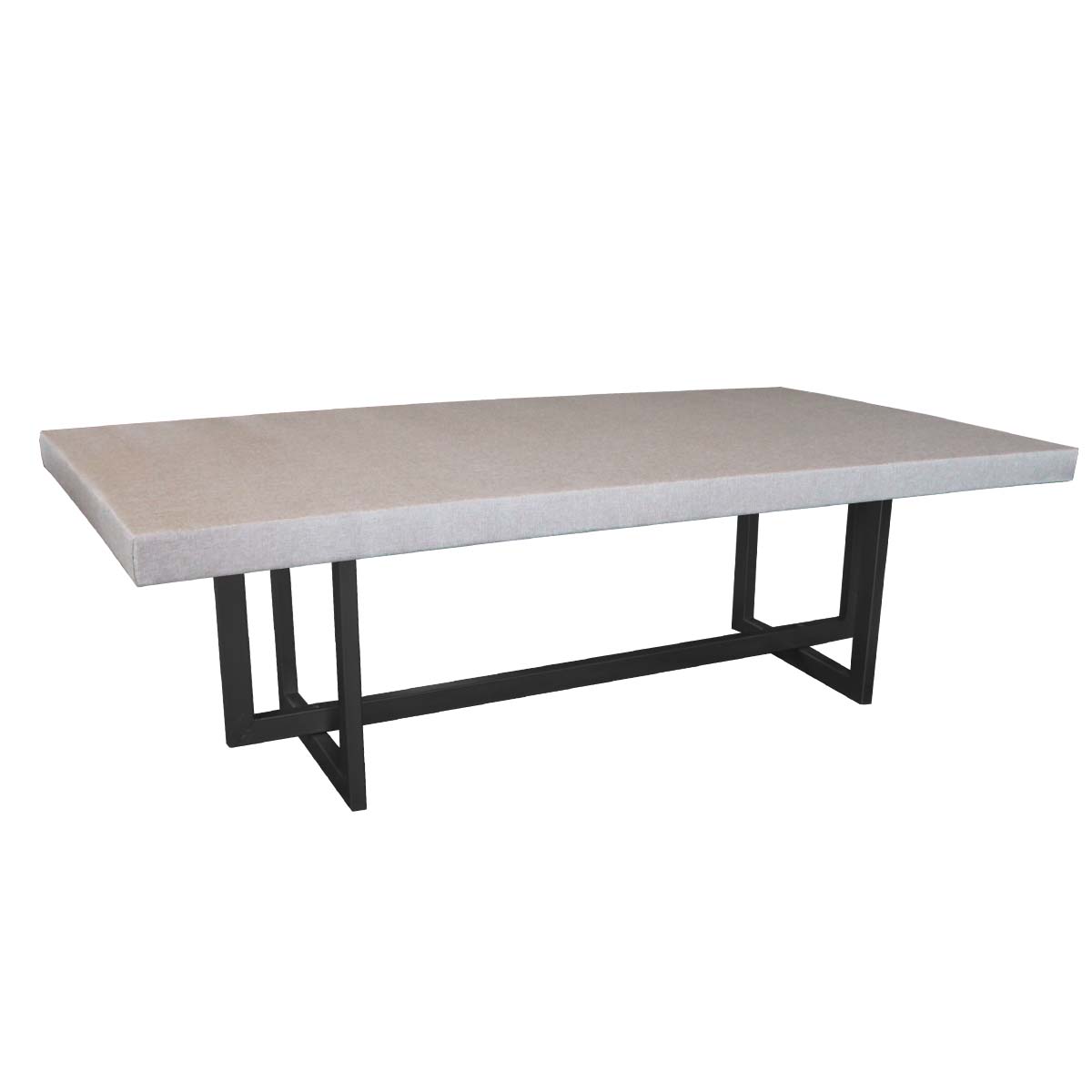 Mesa cubierta de lino arena