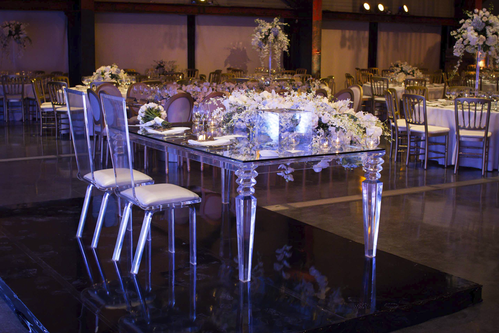 Mesa Aurora de acrílico