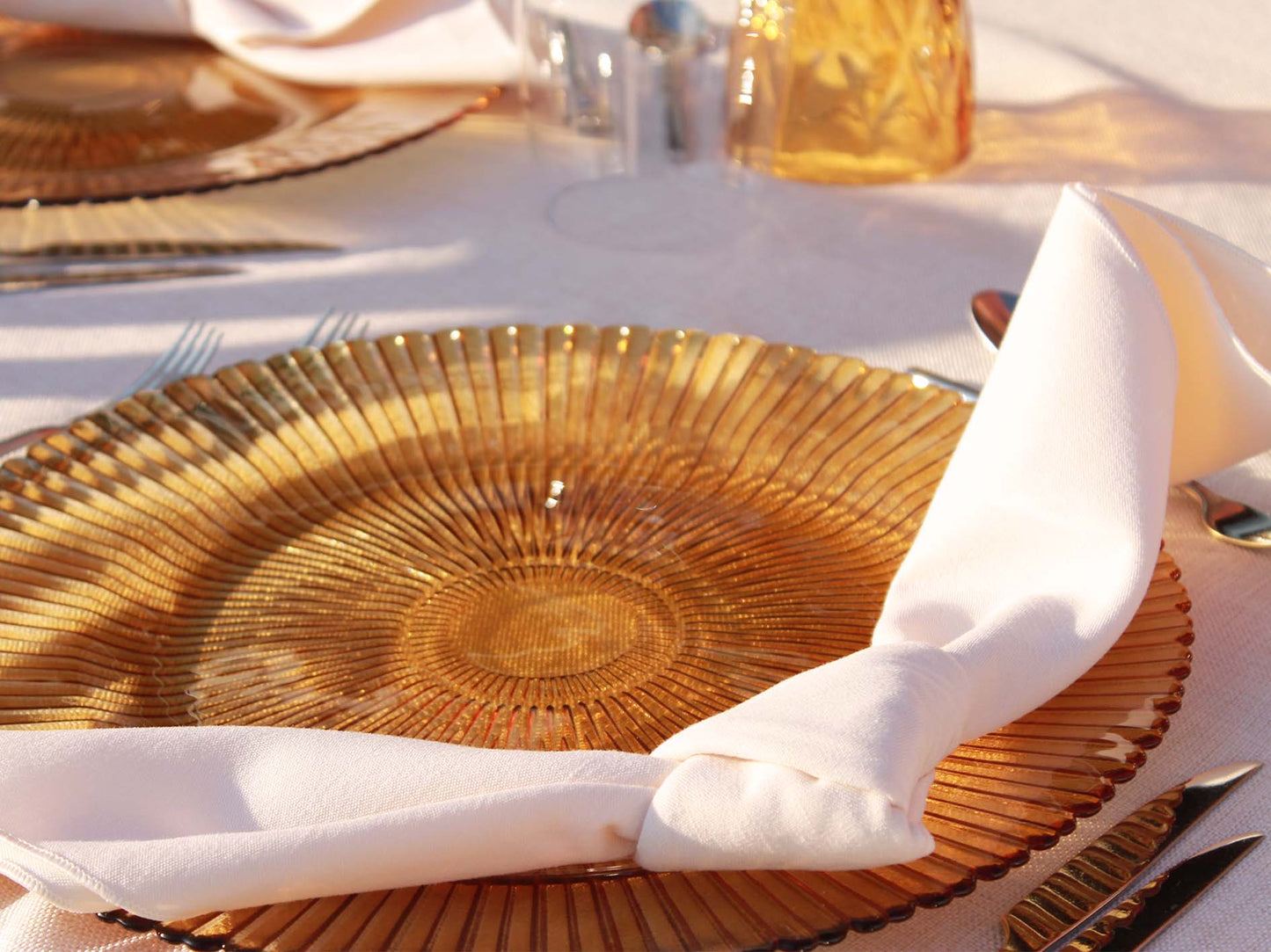 Plato base Niza ámbar oscuro