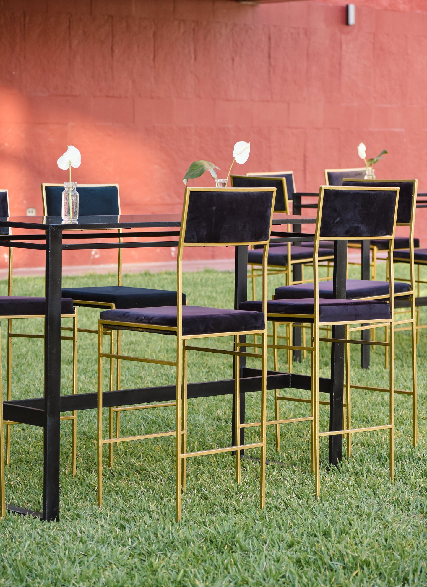 Mesa bar herrería negra y cubierta negra