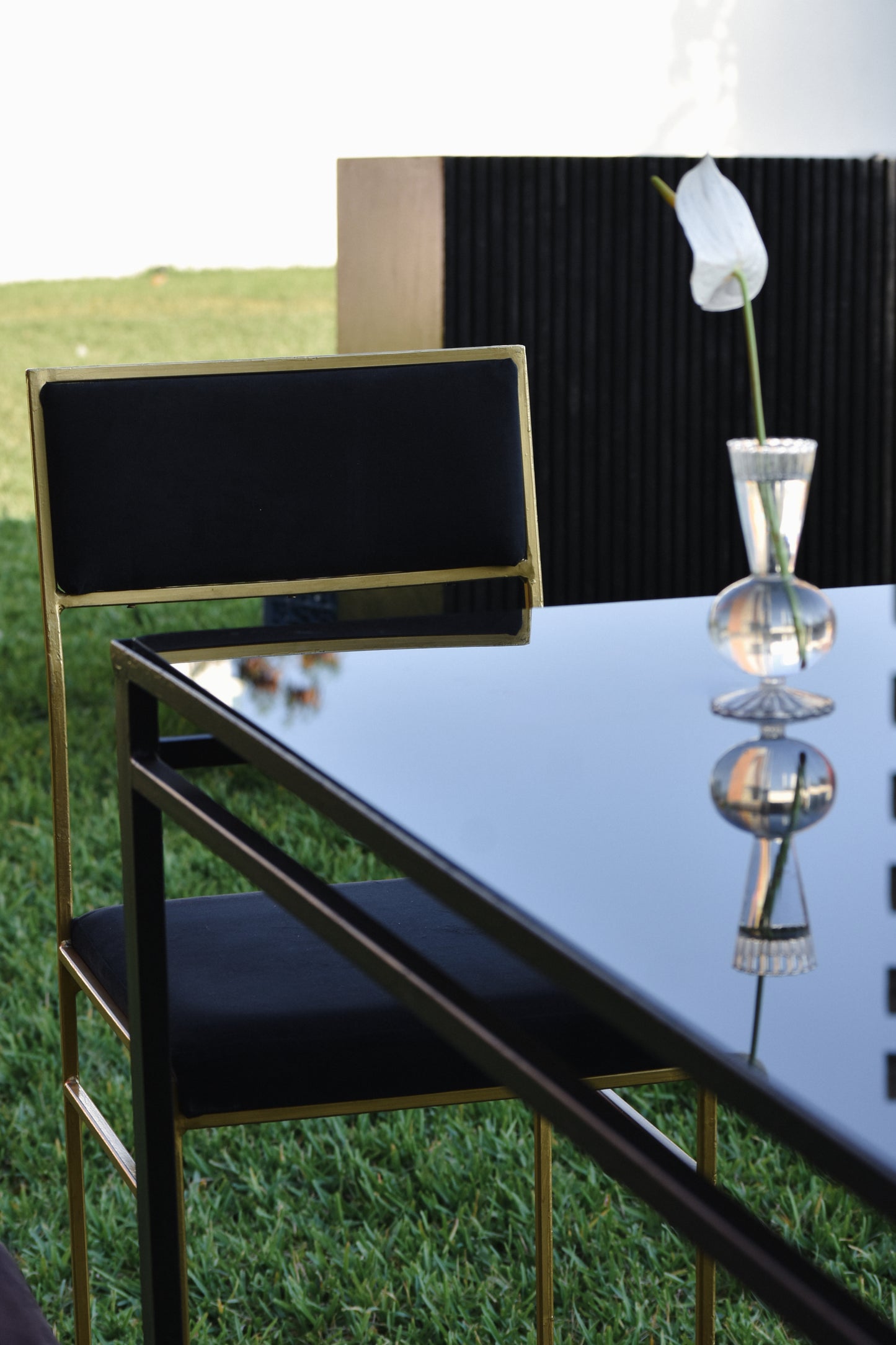 Mesa bar herrería negra y cubierta negra