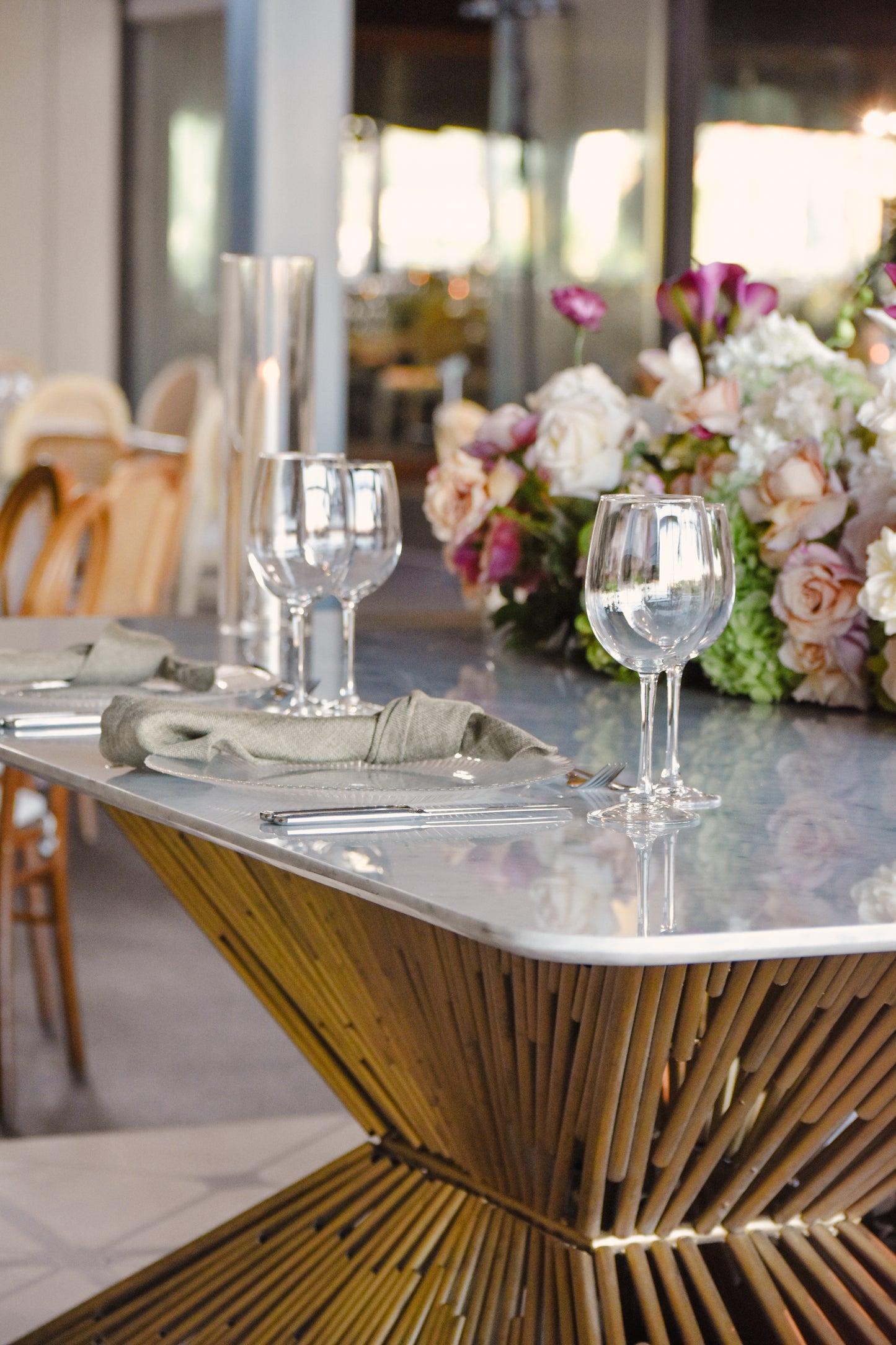 Mesa Alejandría rectangular calacata