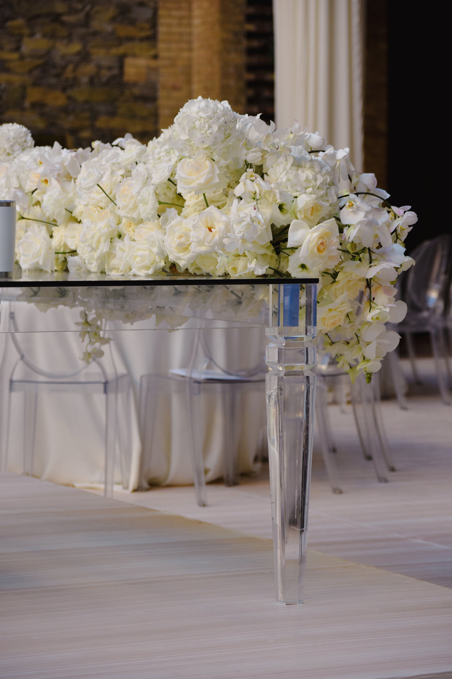 Mesa Aurora de acrílico