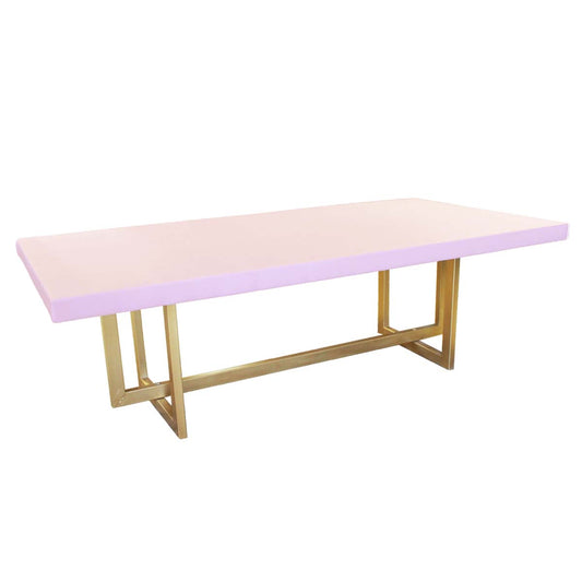 Mesa cubierta de lino baby pink