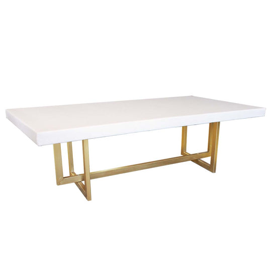 Mesa cubierta de lino ivory